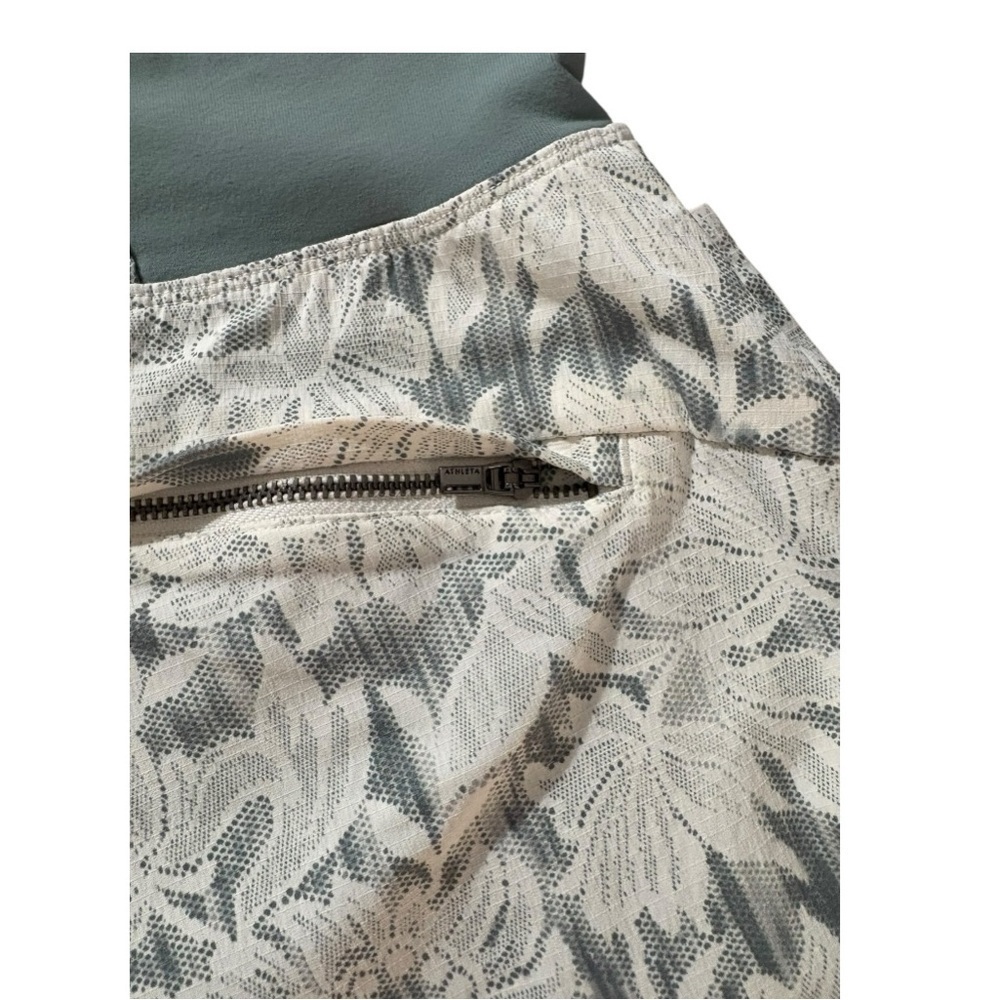 Athleta Trekkie North Shorts Women Green White Floral Lace Pull On - Picture 6 of 7